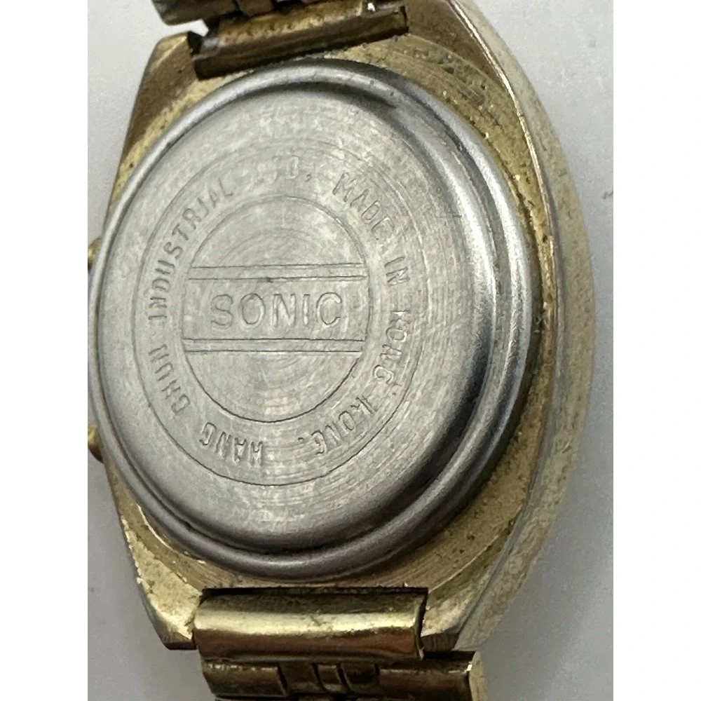 Sonic Digital Womens Watch Vintage Gold Tone LCD New Battery 26MM 6.5